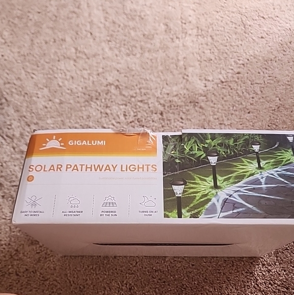 Gigalumi Solar Pathway Lights LED Solar Garden Lights Outdoor Box of 12 - Picture 1 of 4